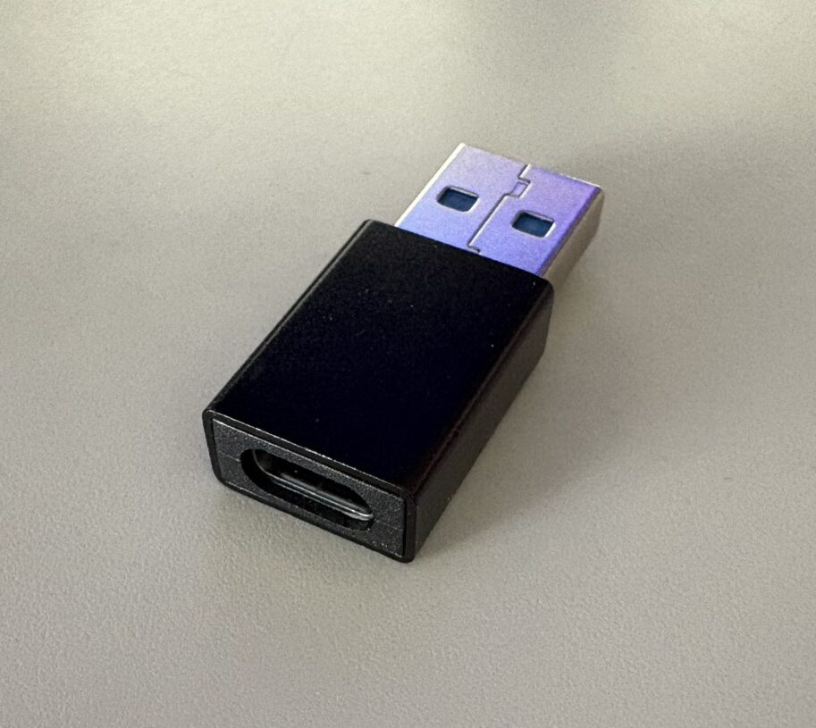 USB-AオスからUSB-Cメスへ変換するアイネックス U32AC-MFAD